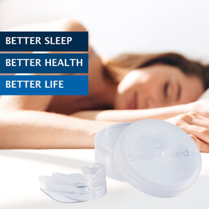 Sleeping lady, who is relaxed and rested as she is using a SnoreMeds anti-snoring mouthpiece. Picture includes a single mouthpiece with an anti-bacterial storage container. Buy online at SnoreMeds.co.nz/shop